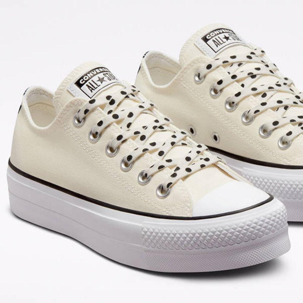 Converse Chuck Taylor All Star OX Platform. Brand New. Womens Size: 6.5 - 10. - Picture 2 of 7